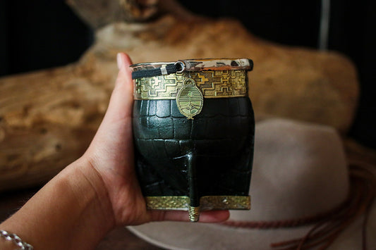 Imperial Cuero y Bronce con Escudo, Matepa y Bombilla