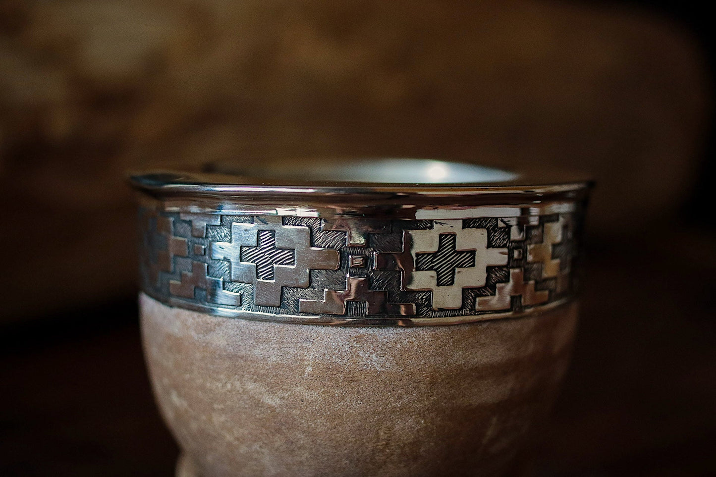 Mate de Cuero con Base de Alpaca y Bronce con Bombilla