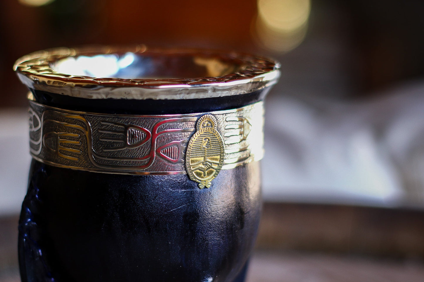 Mate Imperial Cuero y Alpaca con Escudo Nacional Bronce