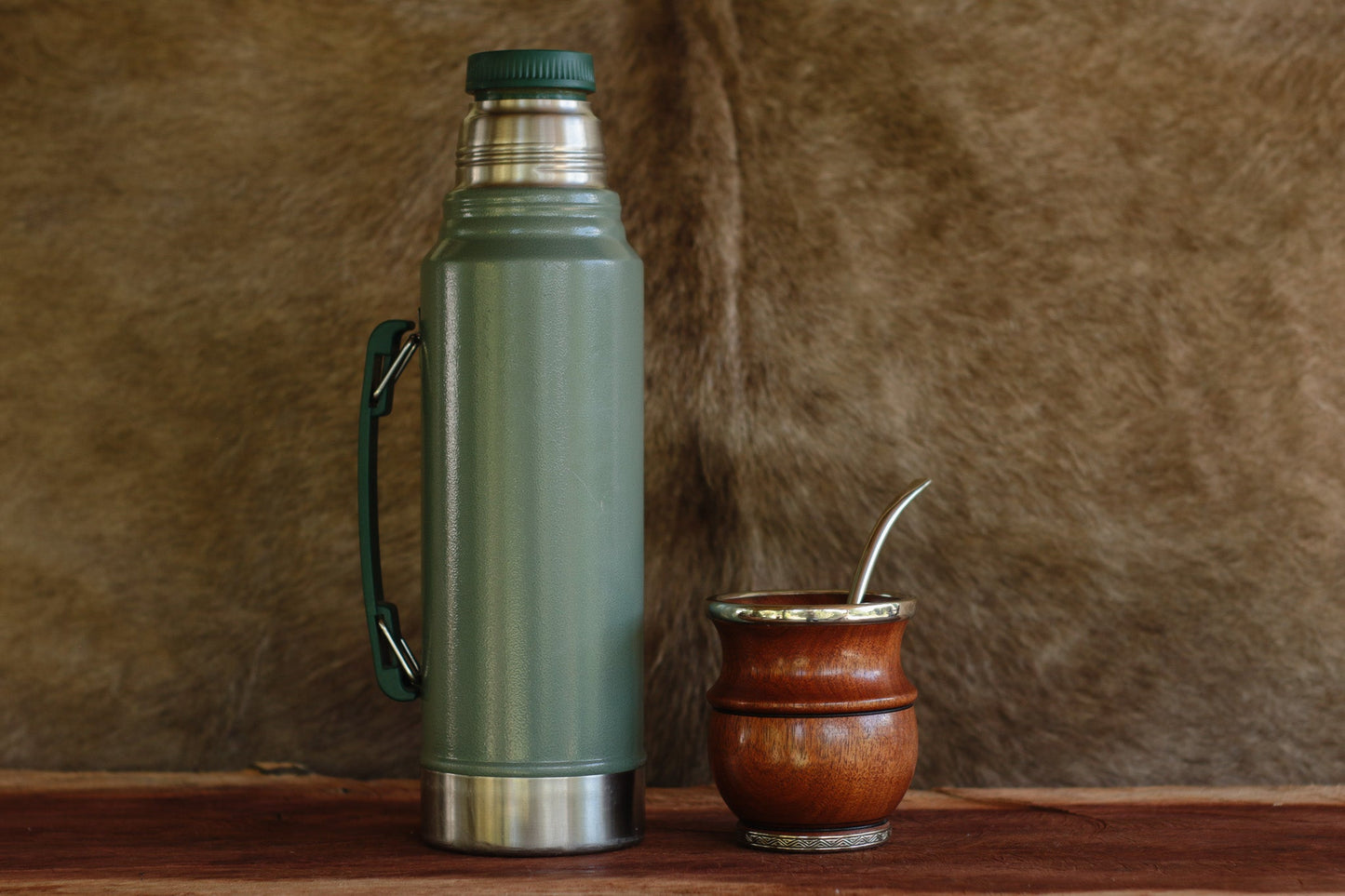 Mate de Algarrobo y Alpaca con Bombilla
