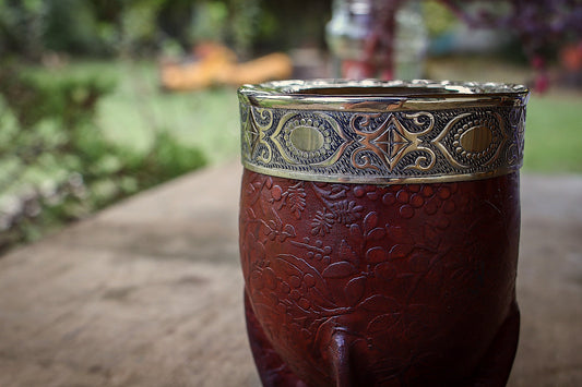 Mate Imperial de Cuero Repujado y Alpaca con Bombilla