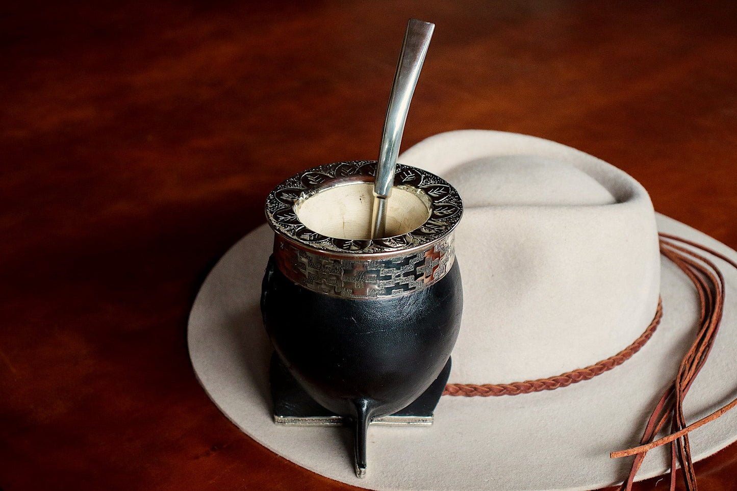 Imperial Cuero y Alpaca con Bombilla
