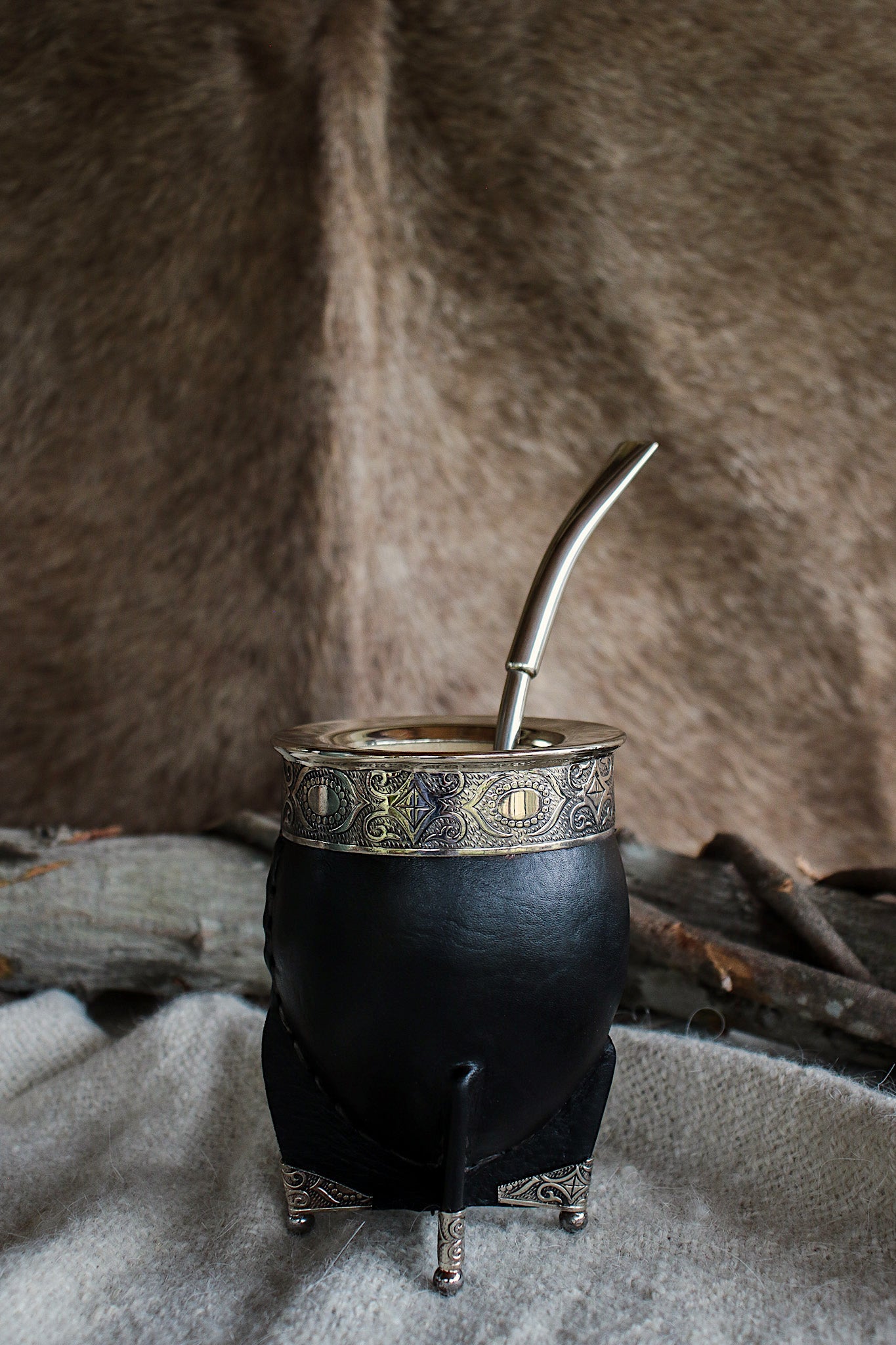 Imperial Cuero y Base de Alpaca con Bombilla
