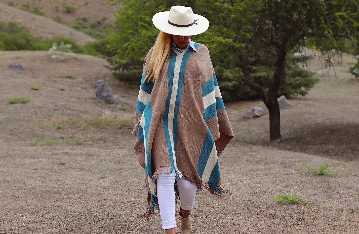 Poncho "Belgrano" Telar Criollo