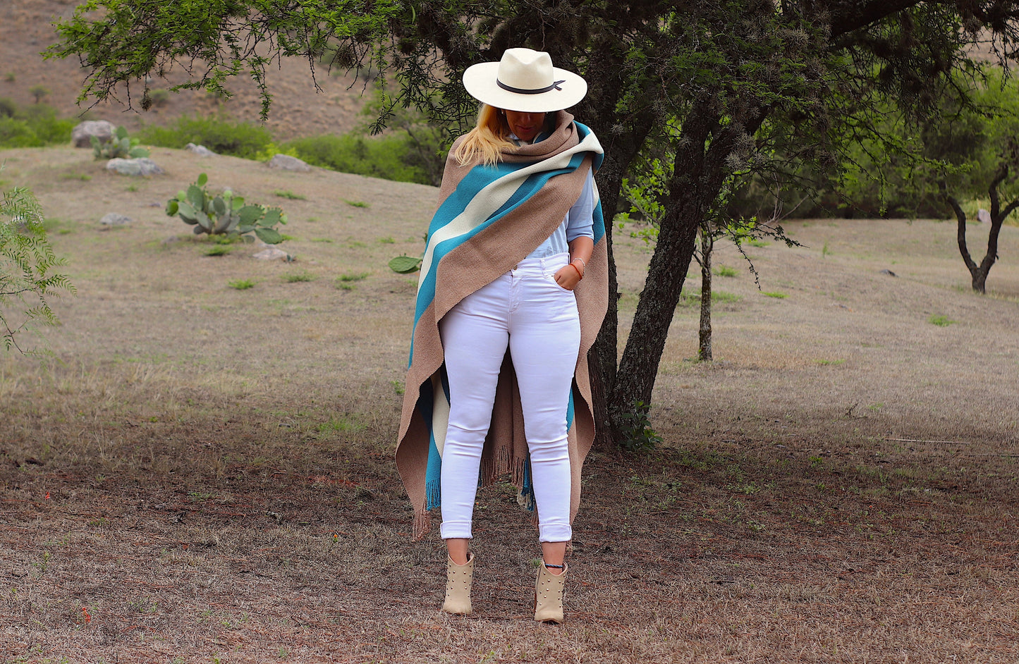 Poncho "Belgrano" Telar Criollo