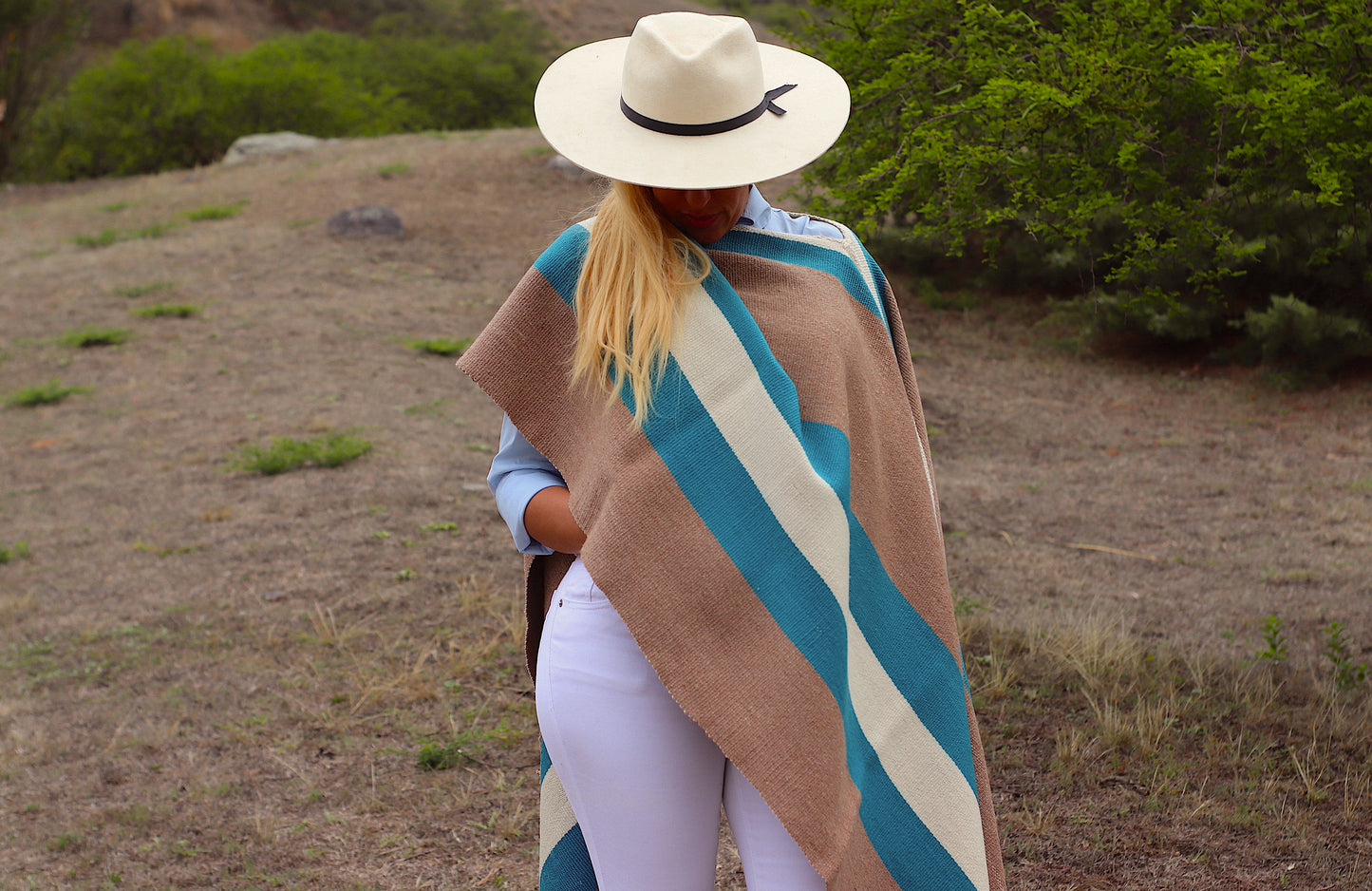 Poncho "Belgrano" Telar Criollo