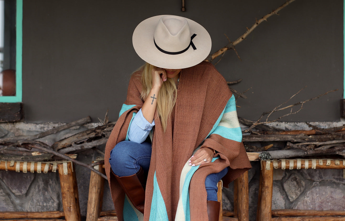 Poncho "Dorrego" Telar Criollo