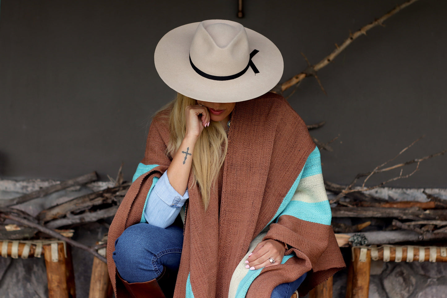 Poncho "Dorrego" Telar Criollo