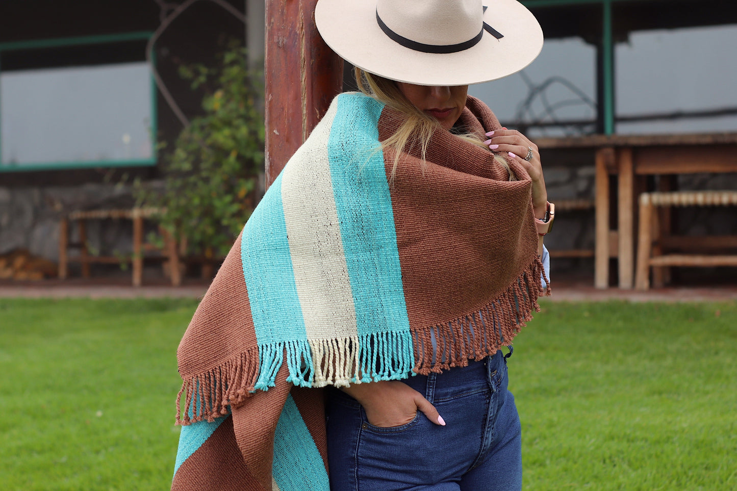 Poncho "Dorrego" Telar Criollo