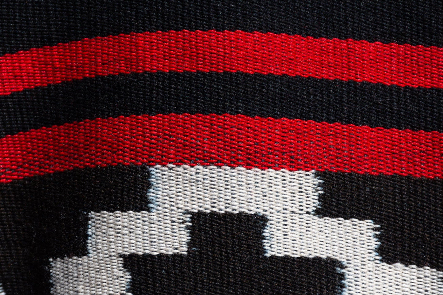 Poncho "Iriarte" Obra en Telar Criollo