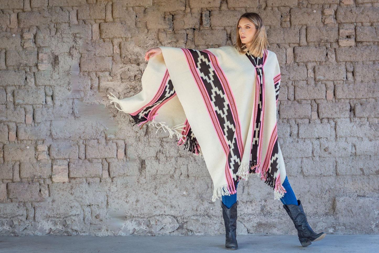 Poncho "Cayetana" Obra en Telar Criollo