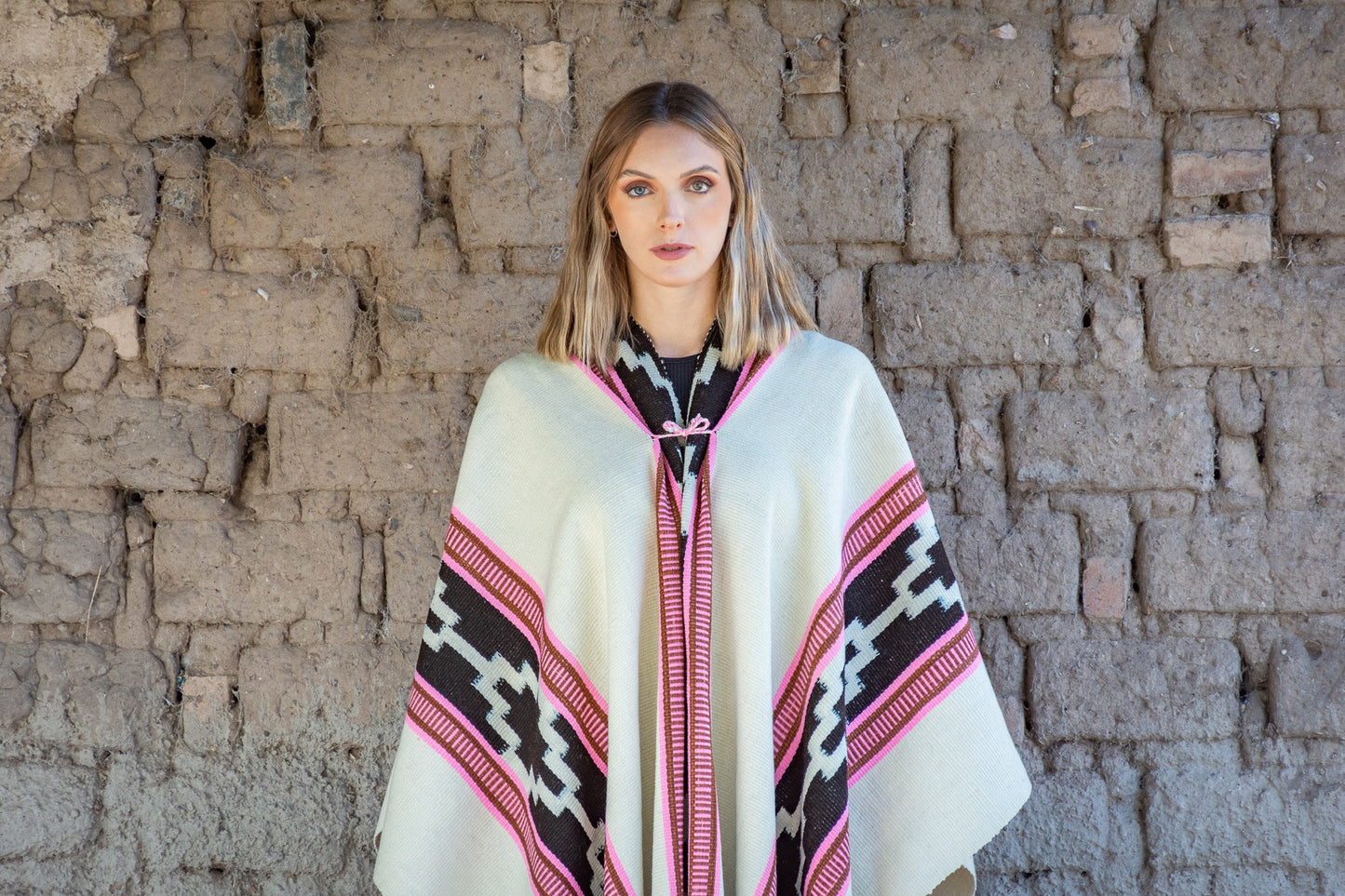 Poncho "Cayetana" Obra en Telar Criollo