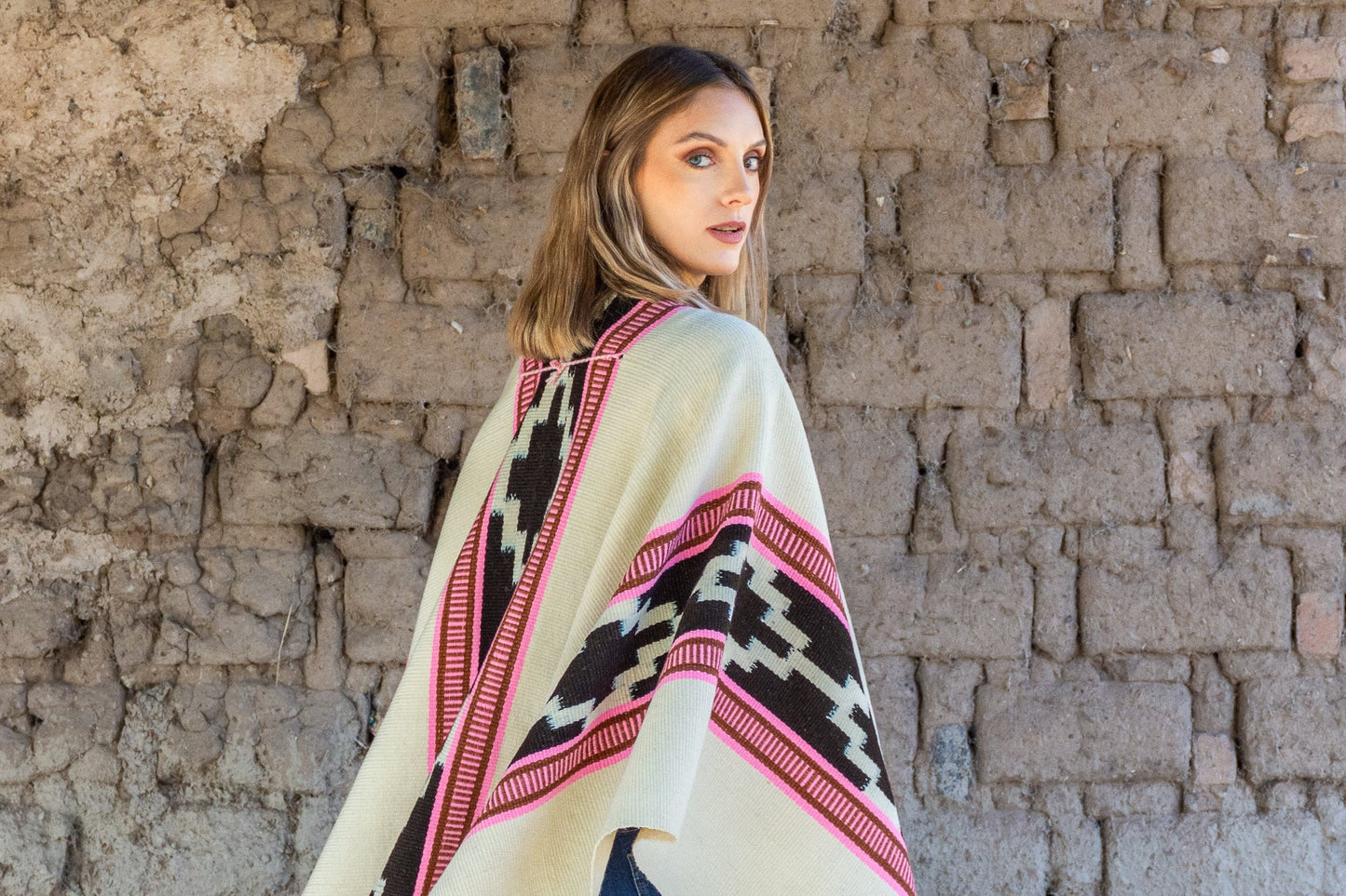 Poncho "Cayetana" Obra en Telar Criollo
