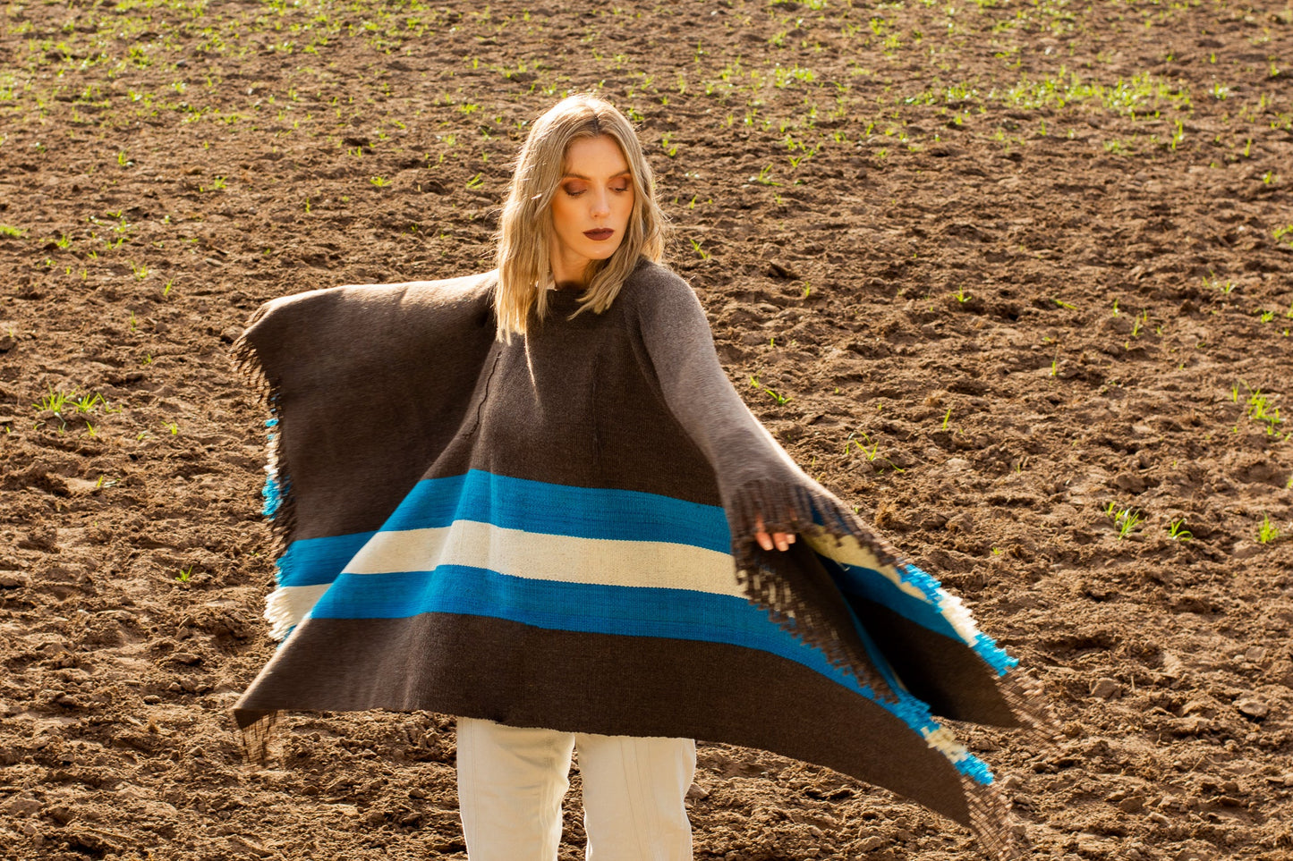 Poncho "Liniers" Telar Criollo
