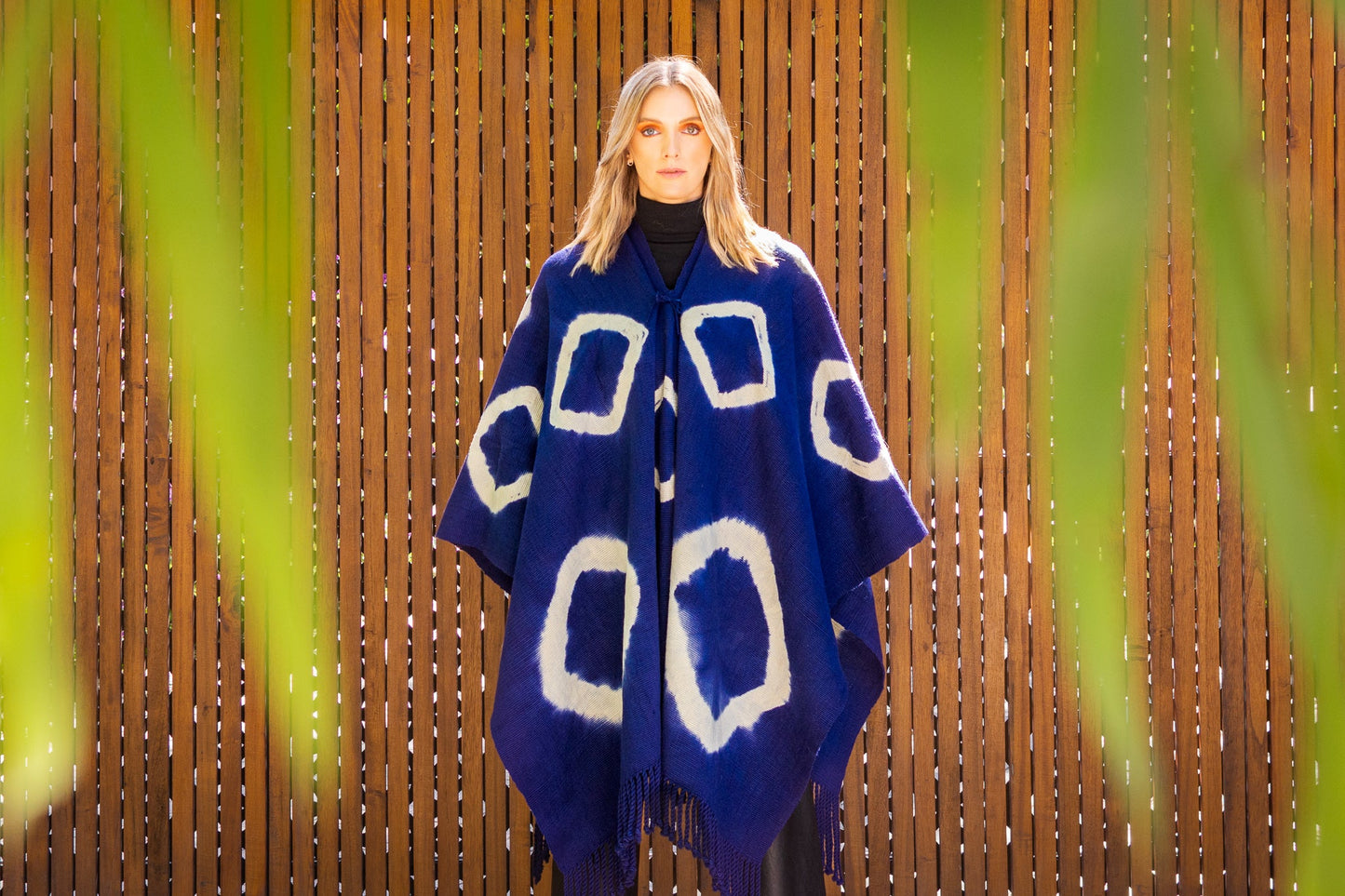 Poncho "Viamonte" Obra en Telar Criollo