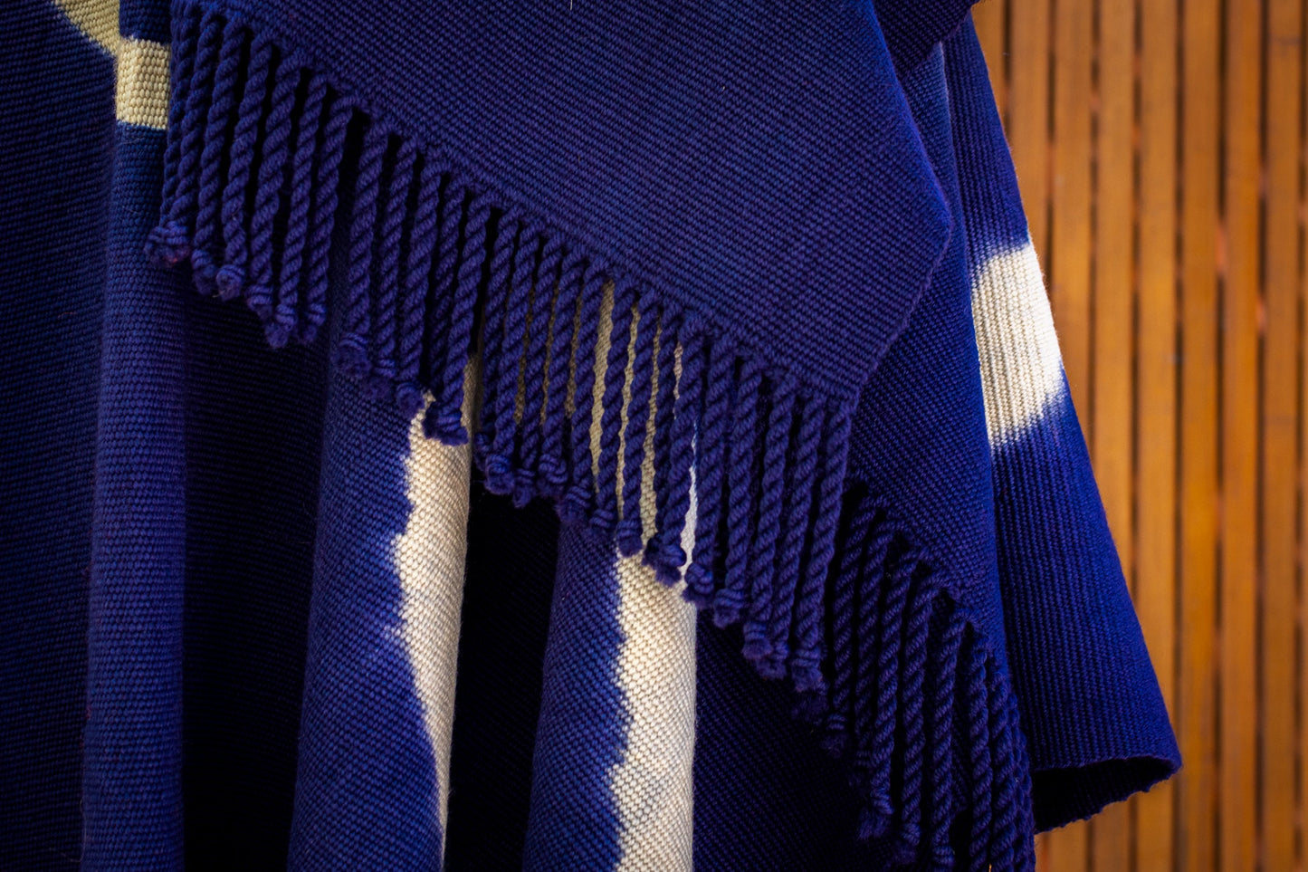 Poncho "Viamonte" Obra en Telar Criollo