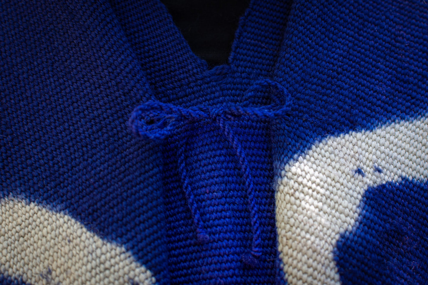 Poncho "Viamonte" Obra en Telar Criollo
