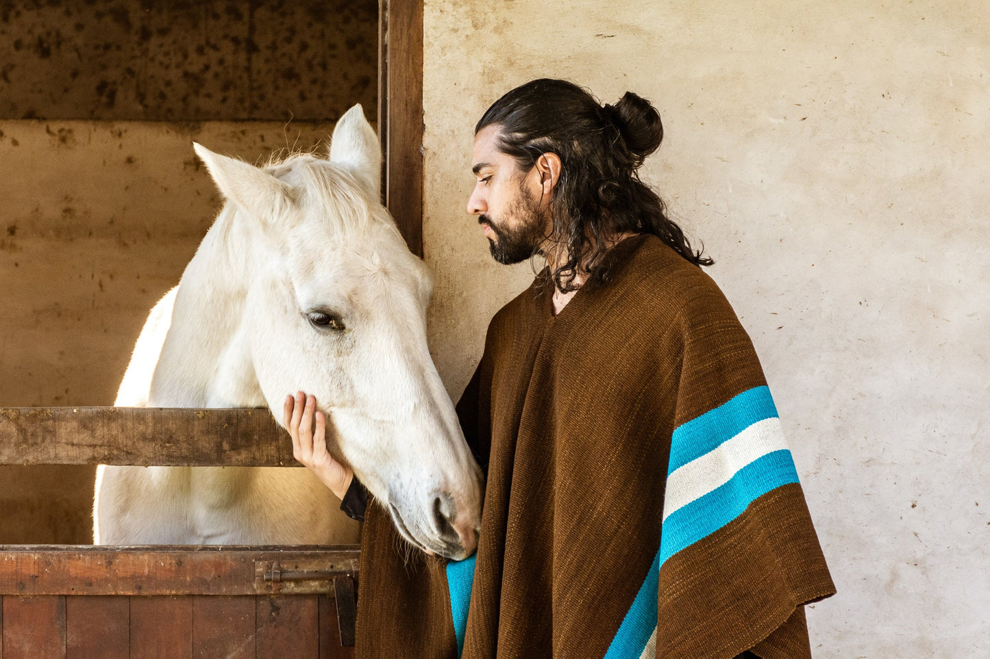 Poncho "Ayacucho" Telar Criollo Artesanal