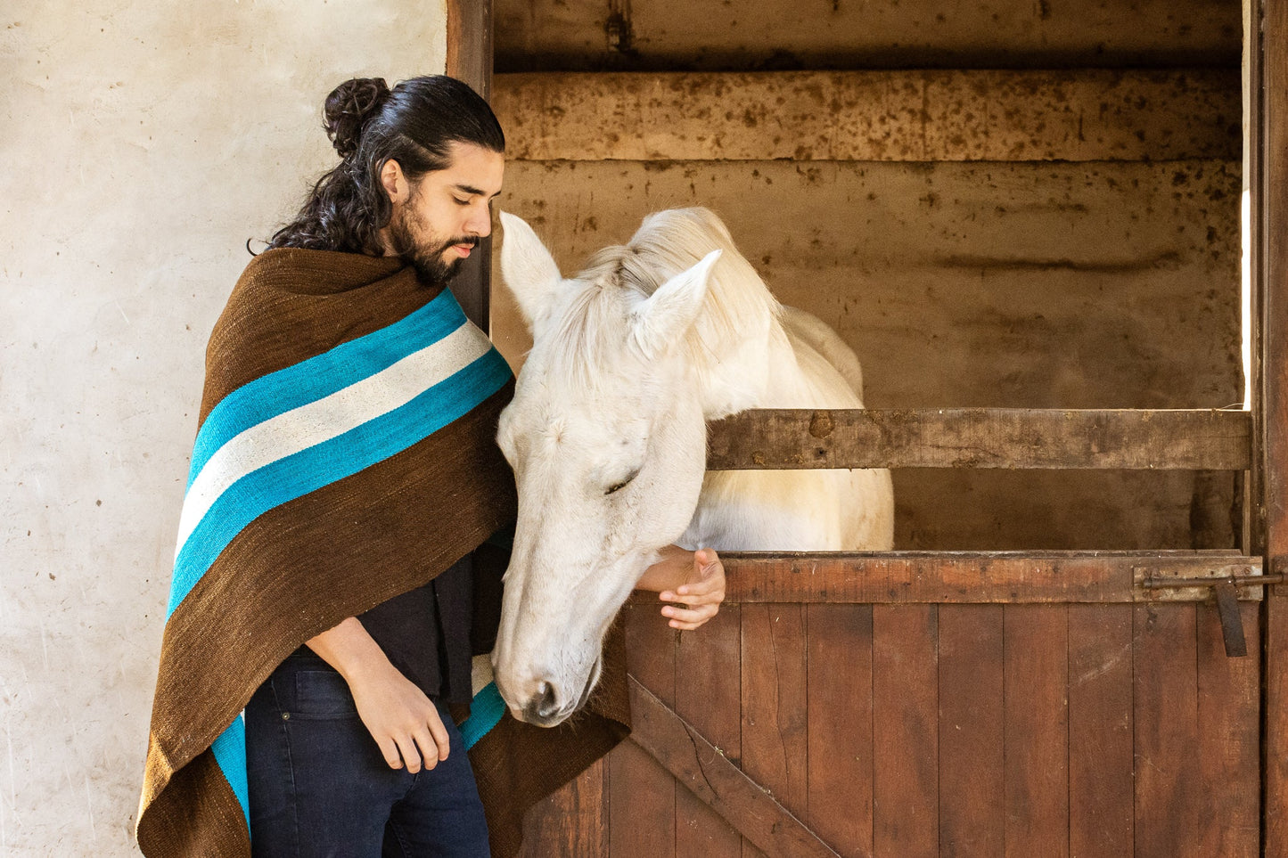 Poncho "Ayacucho" Telar Criollo Artesanal