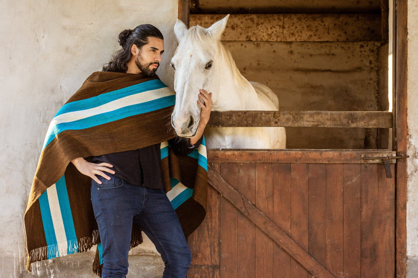 Poncho "Ayacucho" Telar Criollo Artesanal