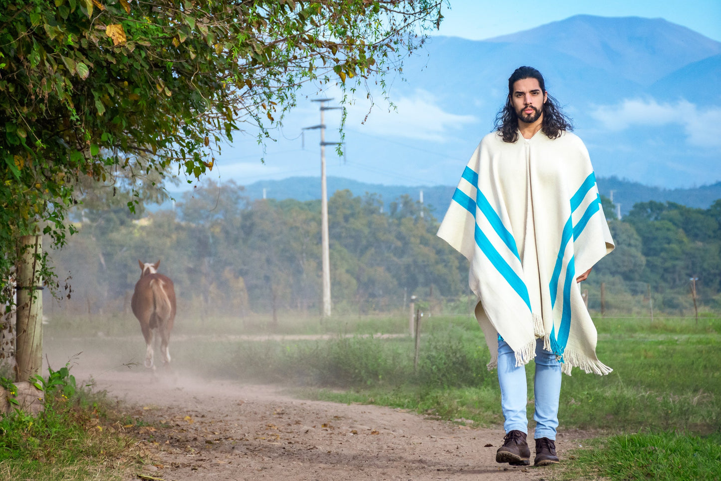 Poncho "San Martin" Obra en Telar Criollo