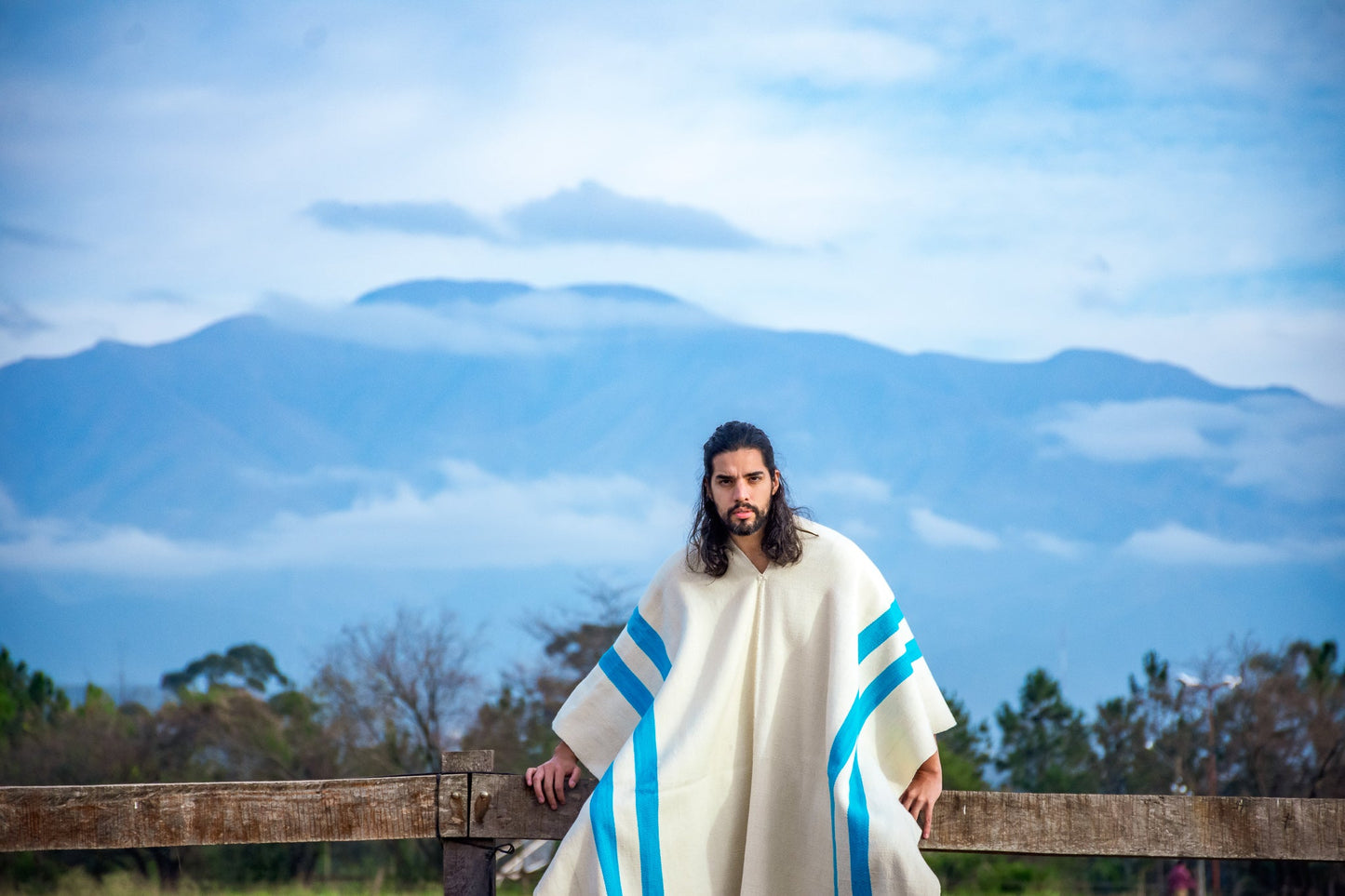 Poncho "San Martin" Obra en Telar Criollo