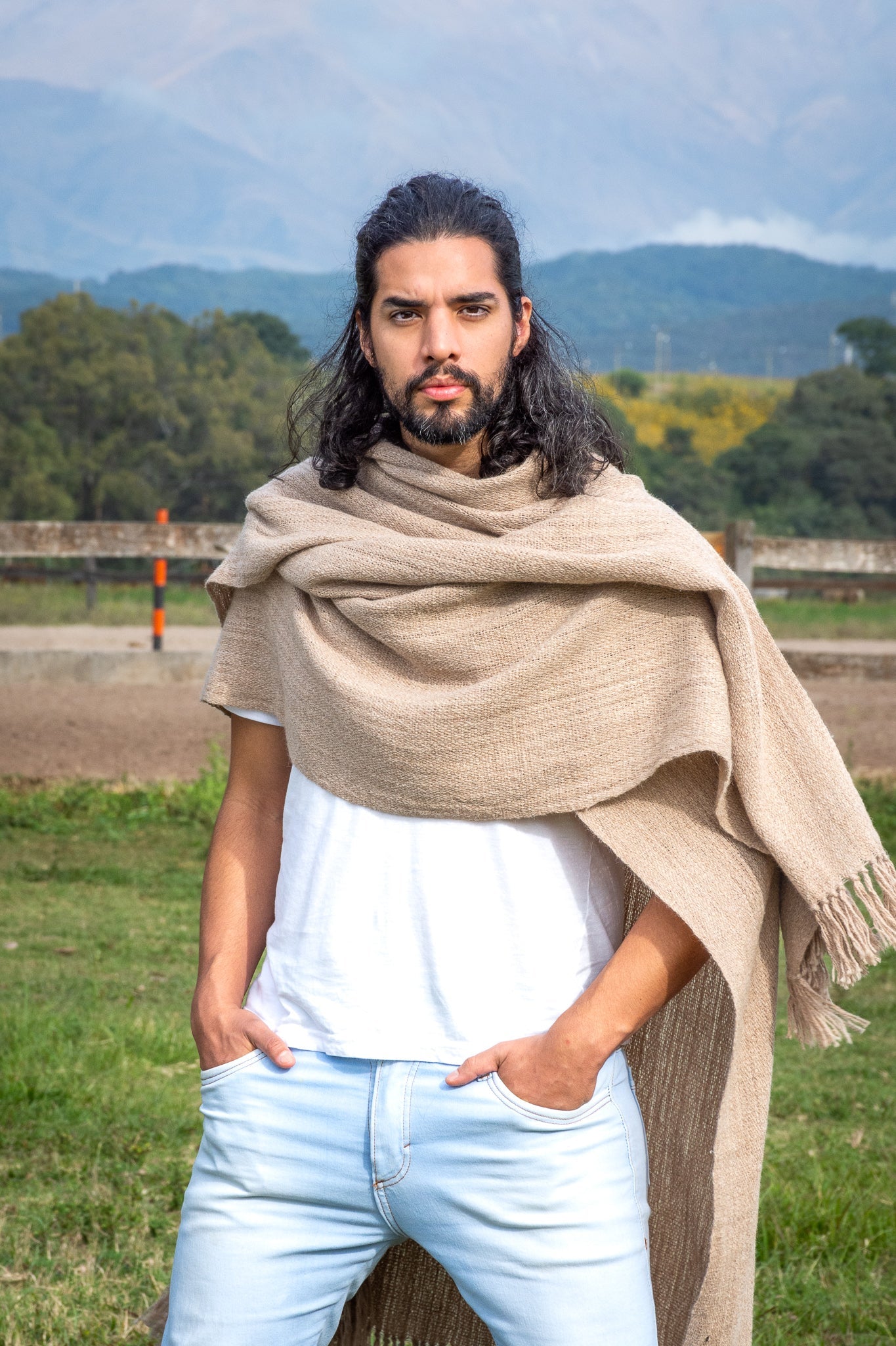 Ruana Hombre "Cafayate" Hilos de Llama