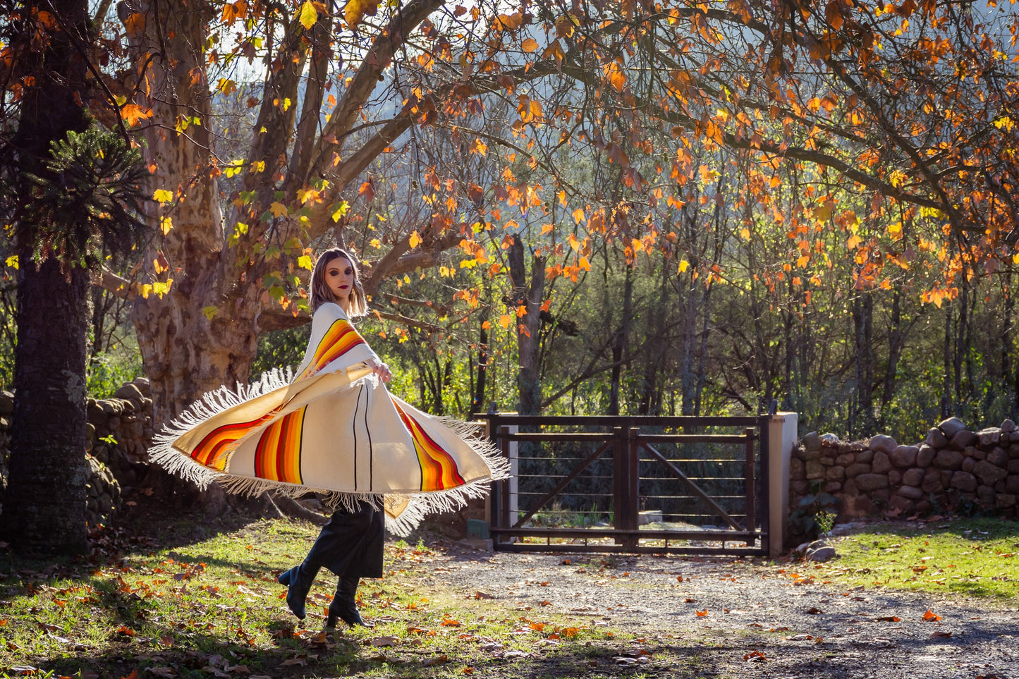 Poncho "Guaymallen" Obra en Telar Criollo