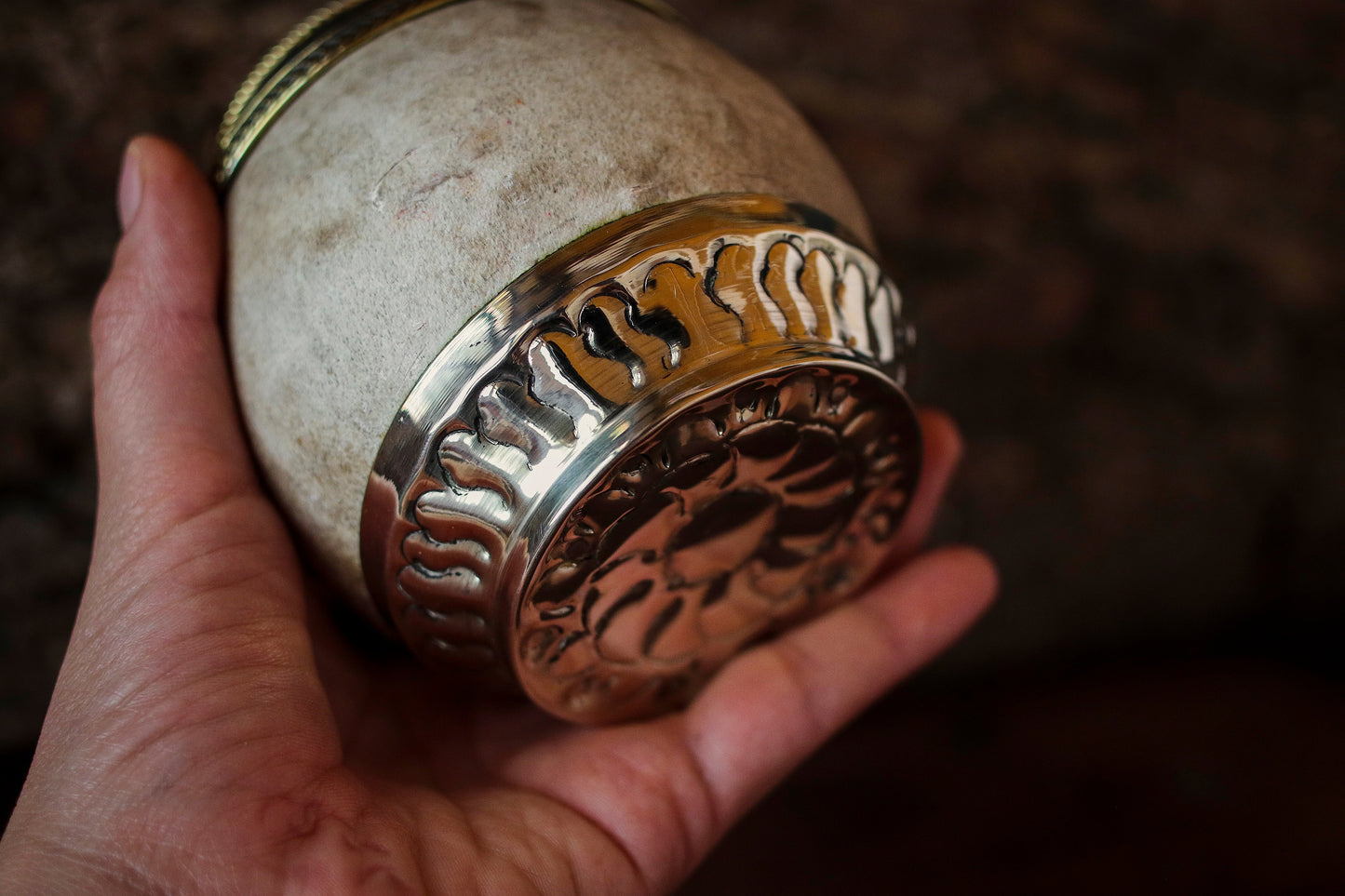 Torpedo criollo de cuero, bronce y alpaca con Bombilla