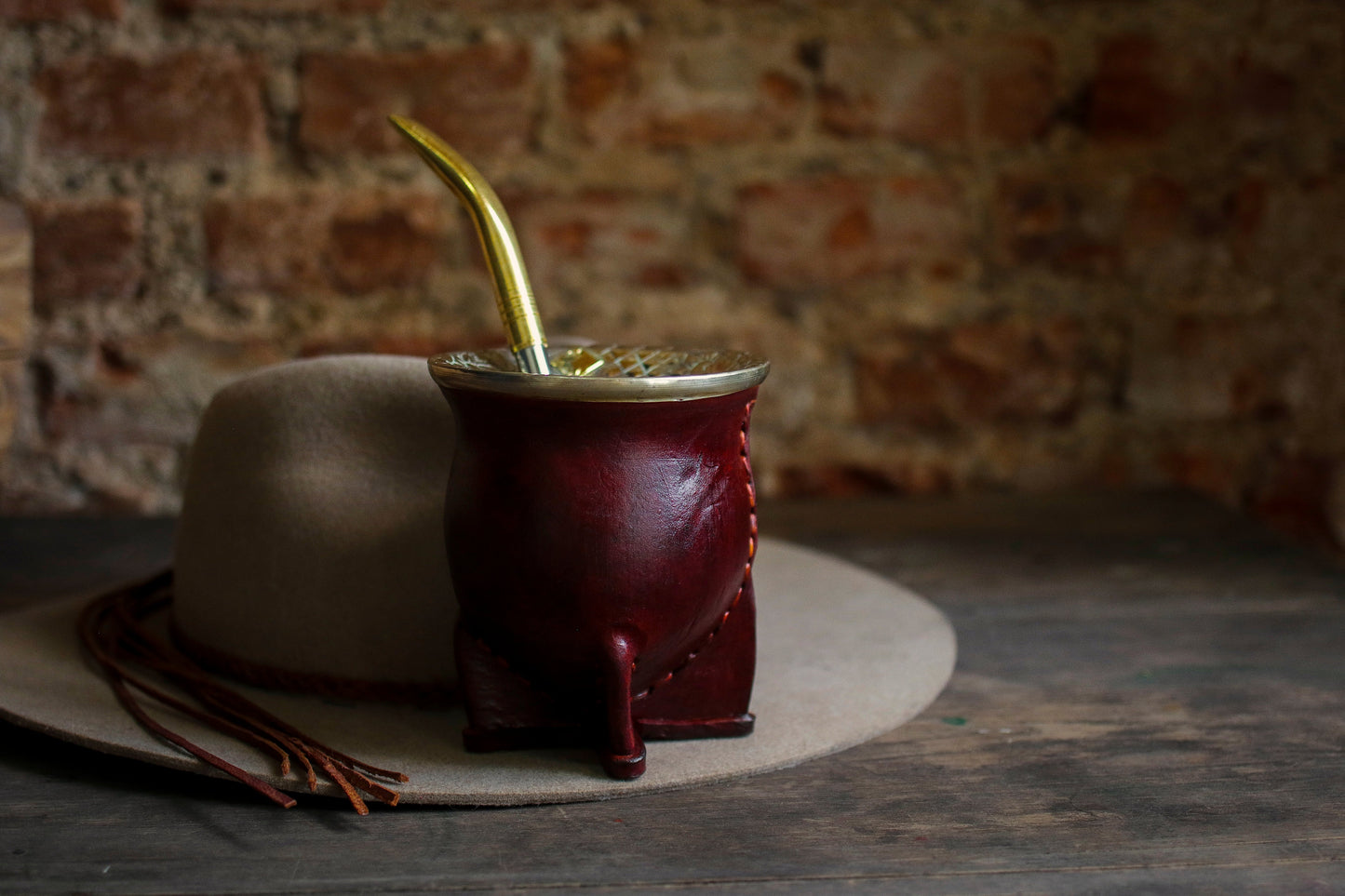 Mate de Cuero y Alpaca con Bombilla