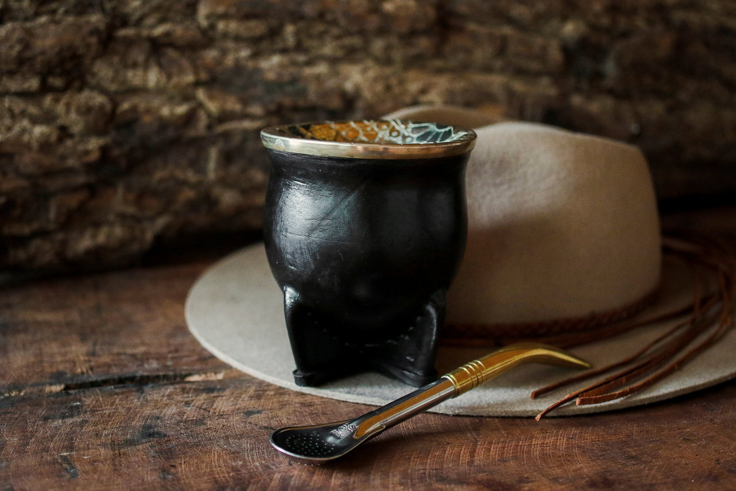 Mate de Cuero y Alpaca con Bombilla