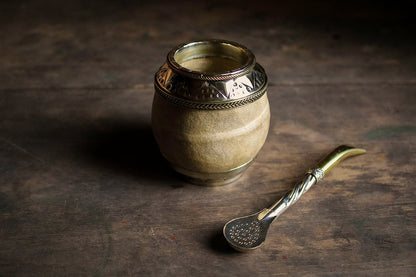 Torpedo criollo de cuero, bronce y alpaca con Bombilla