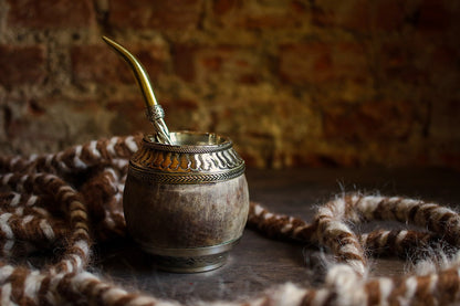 Torpedo criollo de cuero, bronce y alpaca con Bombilla