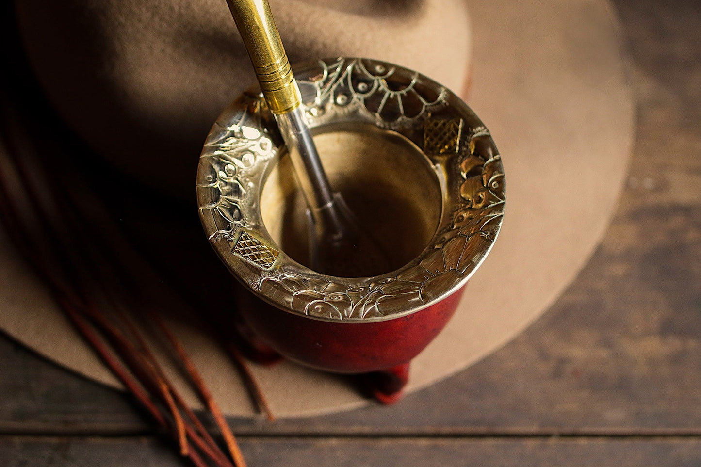 Mate de Cuero y Alpaca con Bombilla