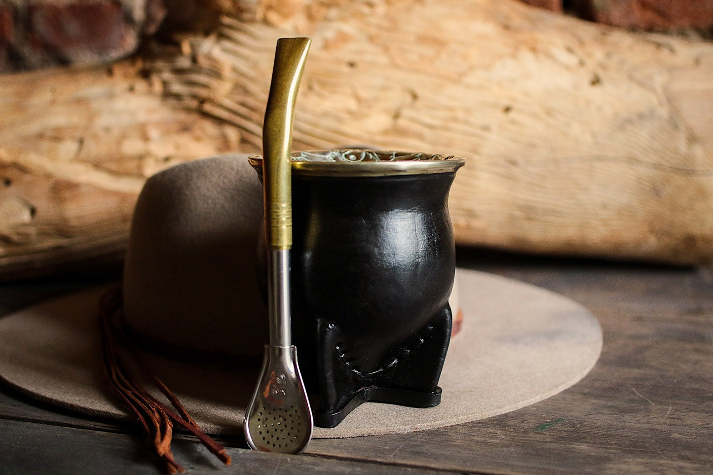 Mate de Cuero y Alpaca con Bombilla
