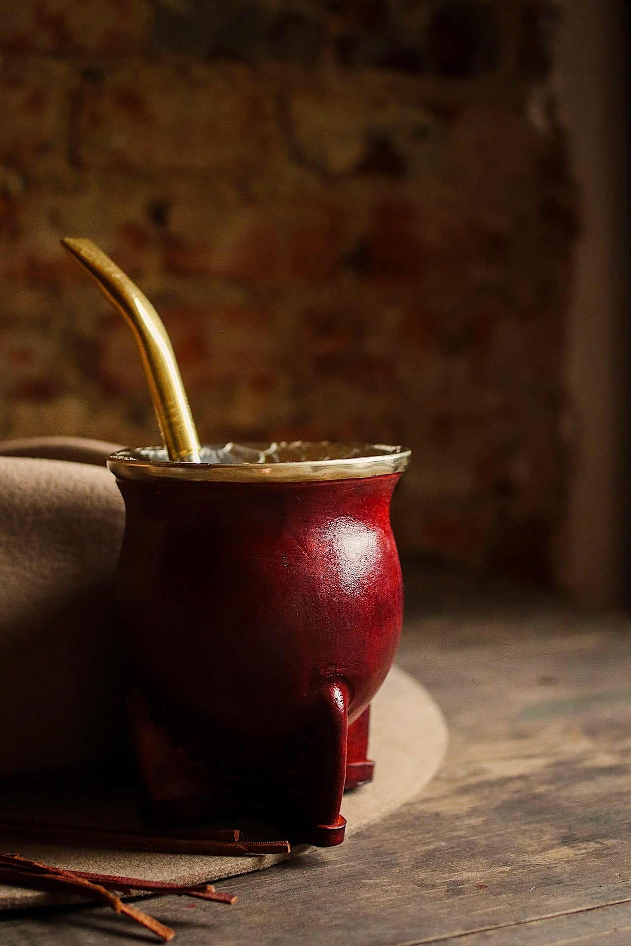 Mate de Cuero y Alpaca con Bombilla