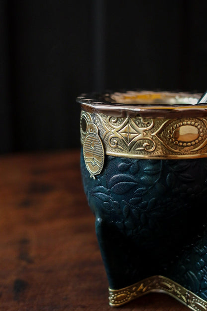Imperial Cuero y Bronce con Escudo y Bombilla