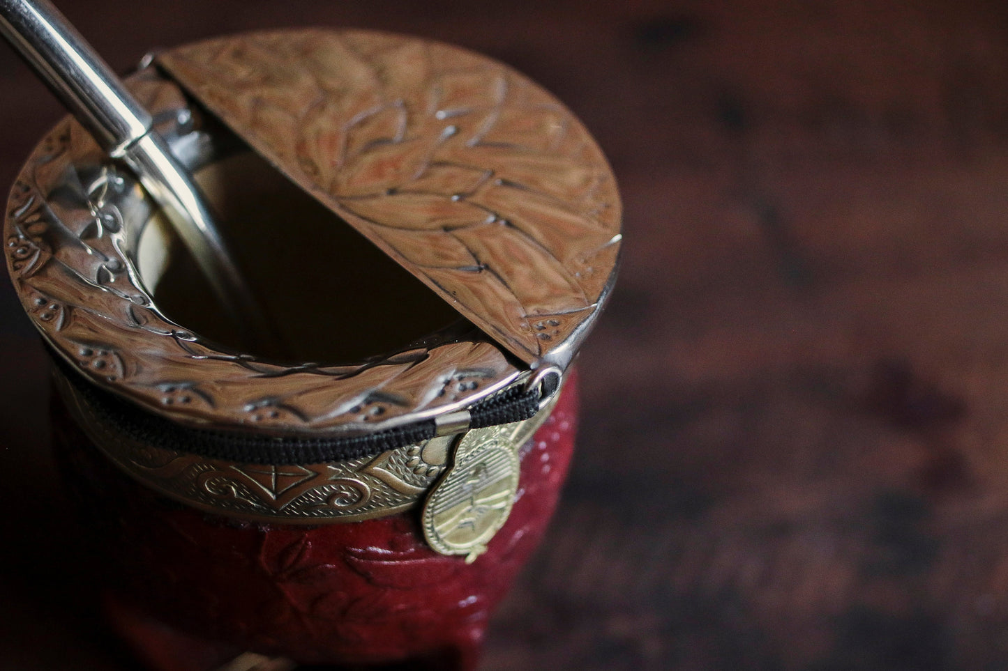 Imperial Cuero y Bronce con Escudo, Matepa y Bombilla