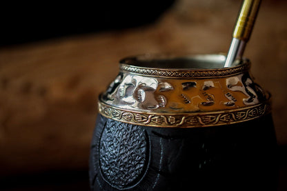 Mate de Cuero, Bronce y Alpaca con Bombillón