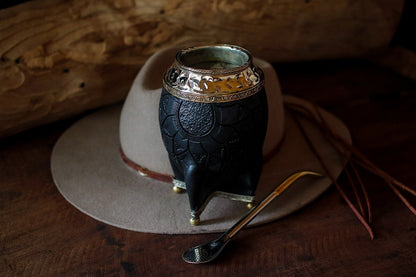 Mate de Cuero, Bronce y Alpaca con Bombillón