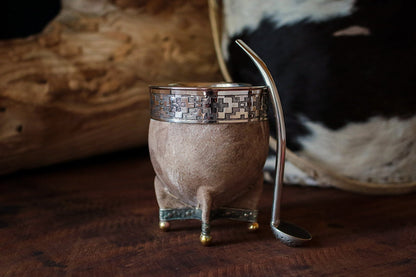 Mate de Cuero con Base de Alpaca y Bronce con Bombilla