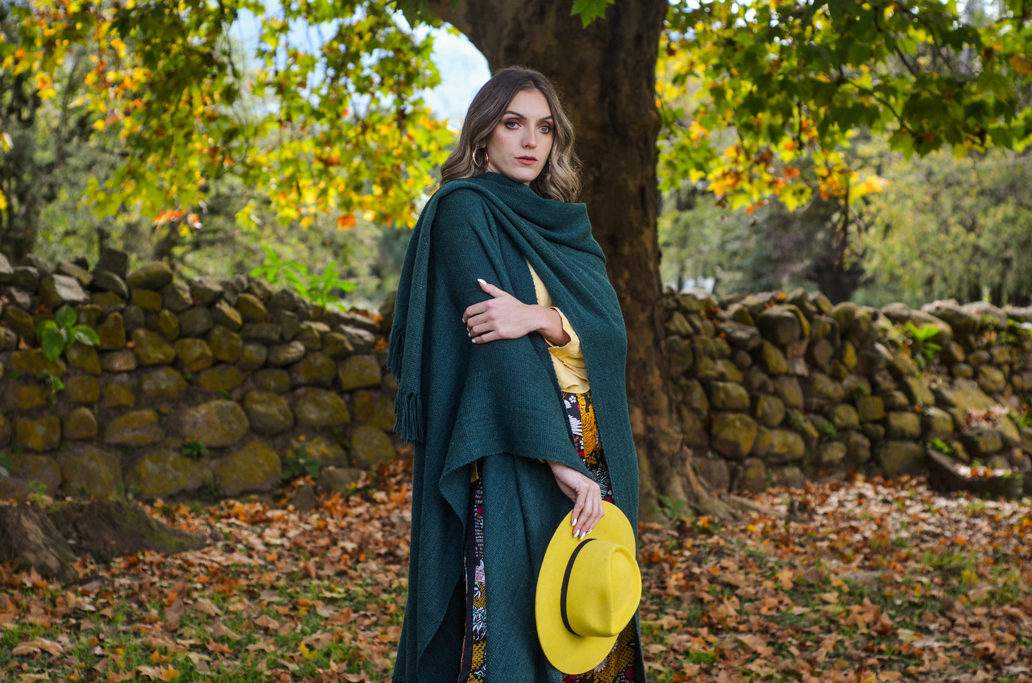 Ruana "Alcorta" Hilos de Llama Baby
