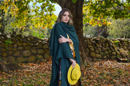 Ruana "Alcorta" Hilos de Llama Baby