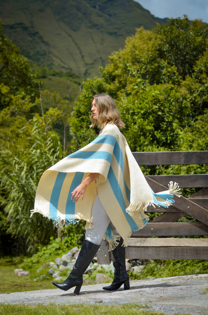 Poncho "Libertad" Obra en Telar Criollo