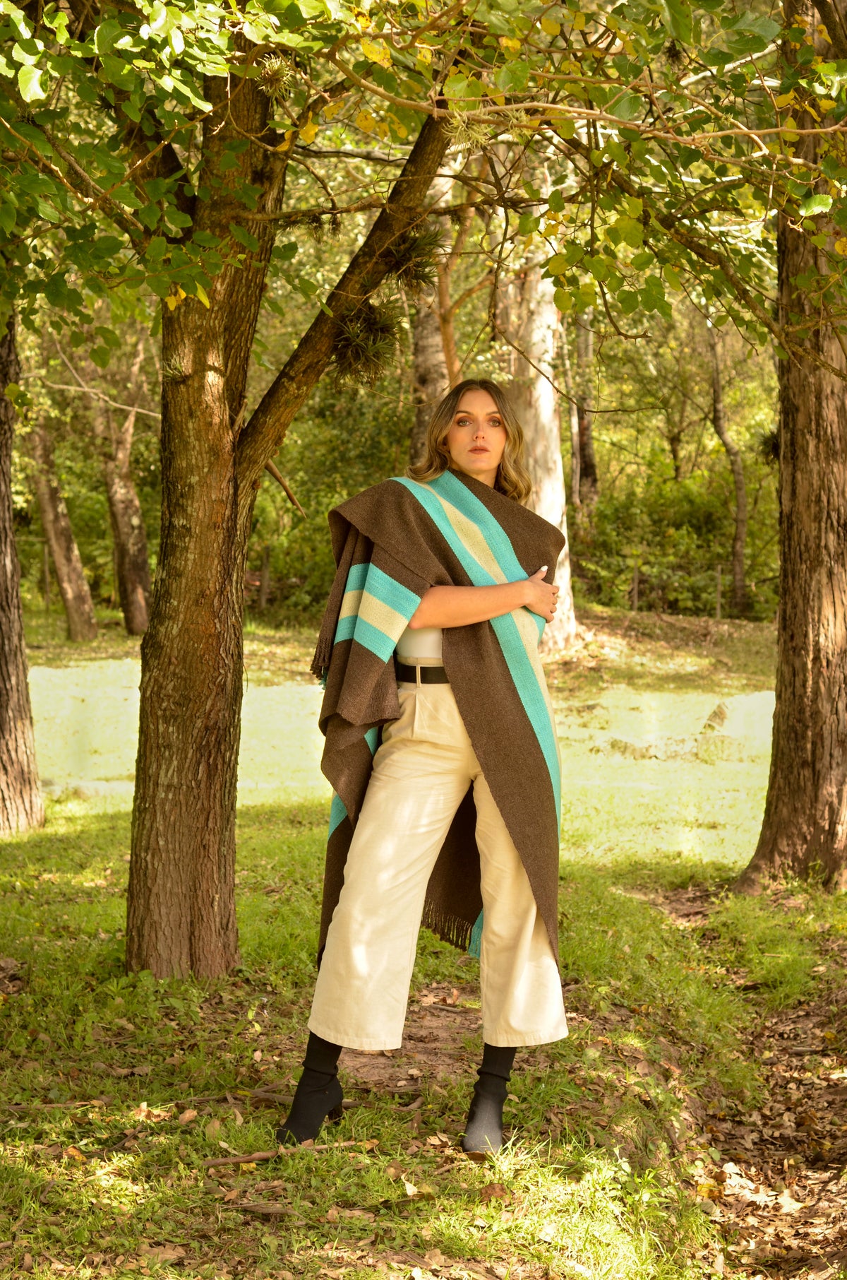 Poncho "Alvear" Telar Criollo