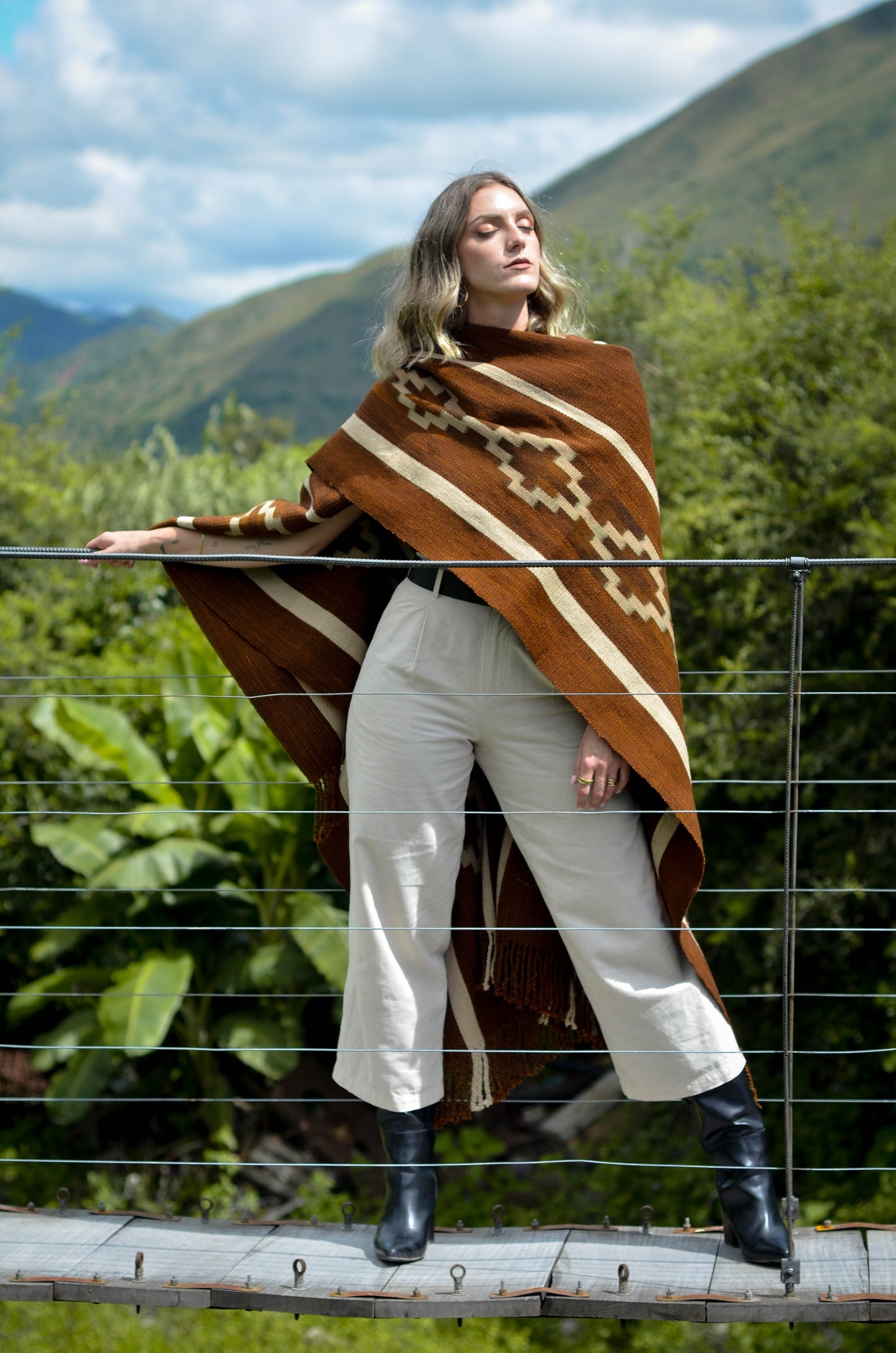 Poncho "Chacabuco" Obra en Telar Criollo