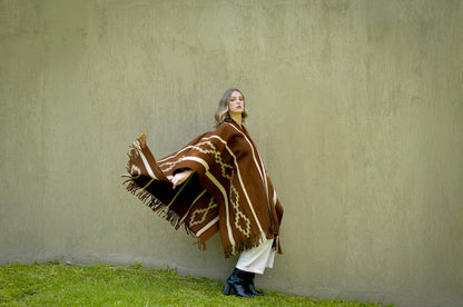 Poncho "Chacabuco" Obra en Telar Criollo