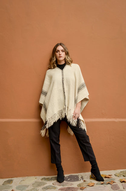 Poncho "Chaco" Hilos de Llama Baby
