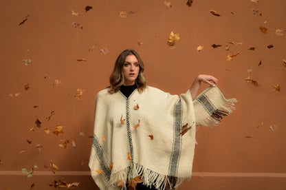 Poncho "Chaco" Hilos de Llama Baby