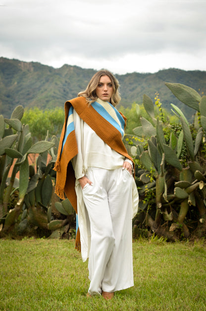 Poncho "Yapeyú" Telar Criollo